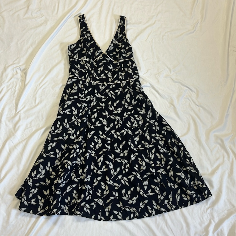 Vintage ‘90s Gap Sleeveless Black Dress w/‎ White Floral Leaves and Detailing